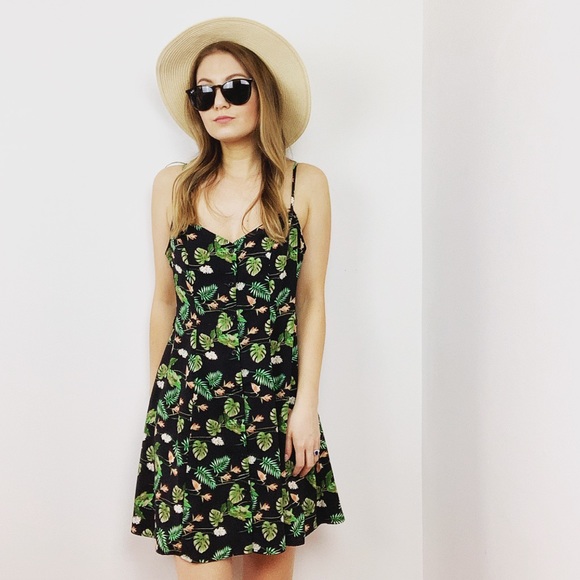 Urban Outfitters Dresses & Skirts - SALE NWT Urban Outfitters Palm Print Dress